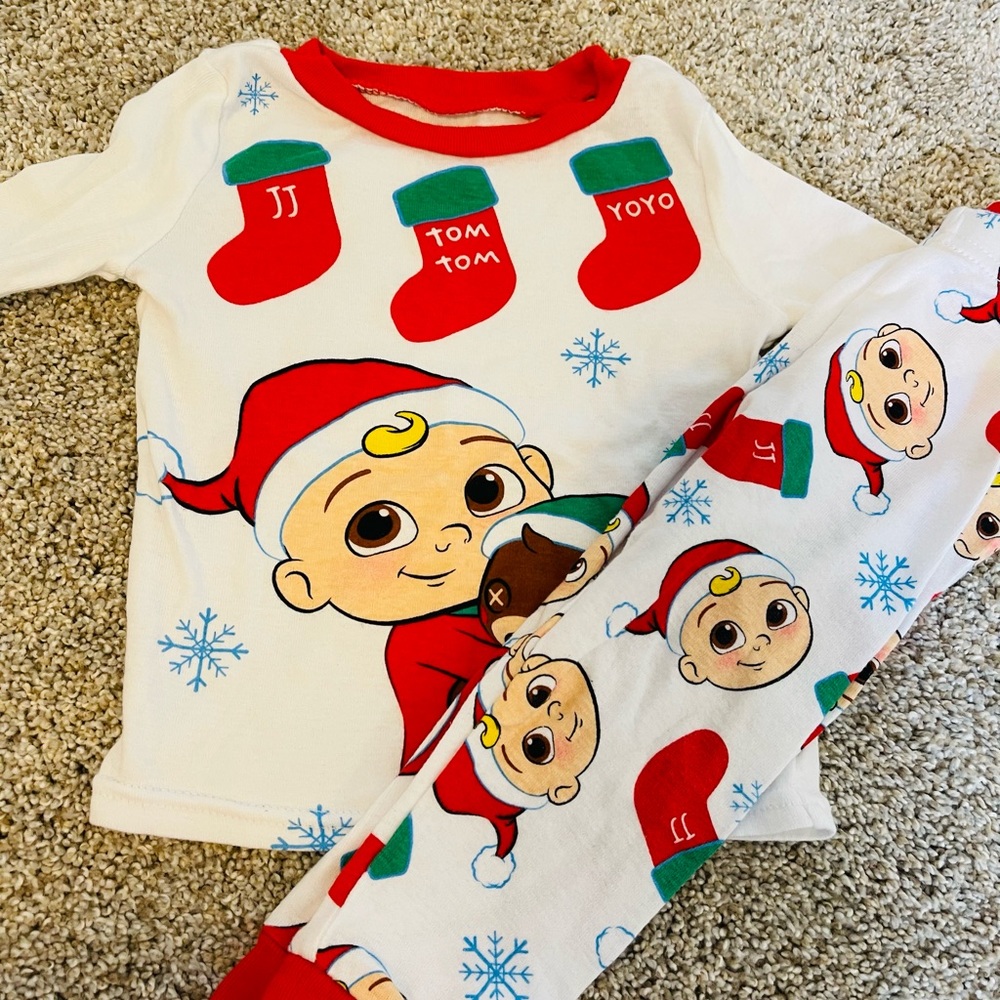COCOMELON: holiday pj set